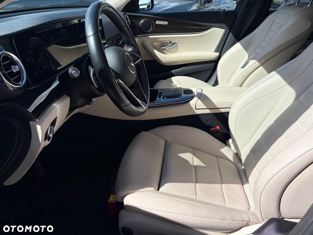 Mercedes-Benz Klasa E 220 d 4-Matic AMG - 13