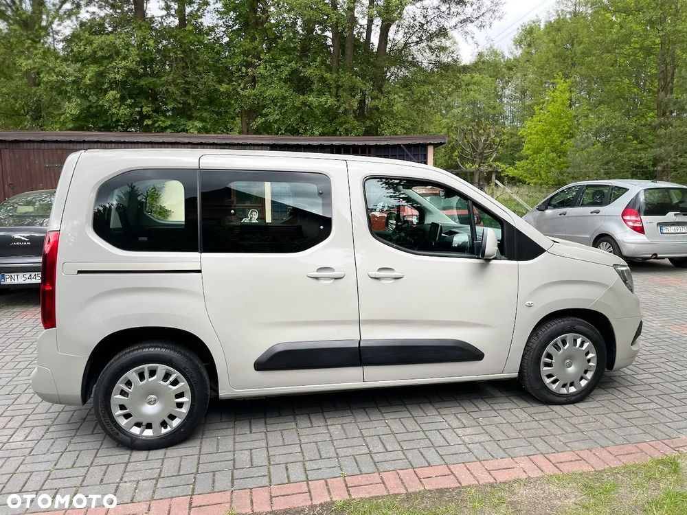 Opel Combo 1.2 Turbo Start/Stop Edition - 9