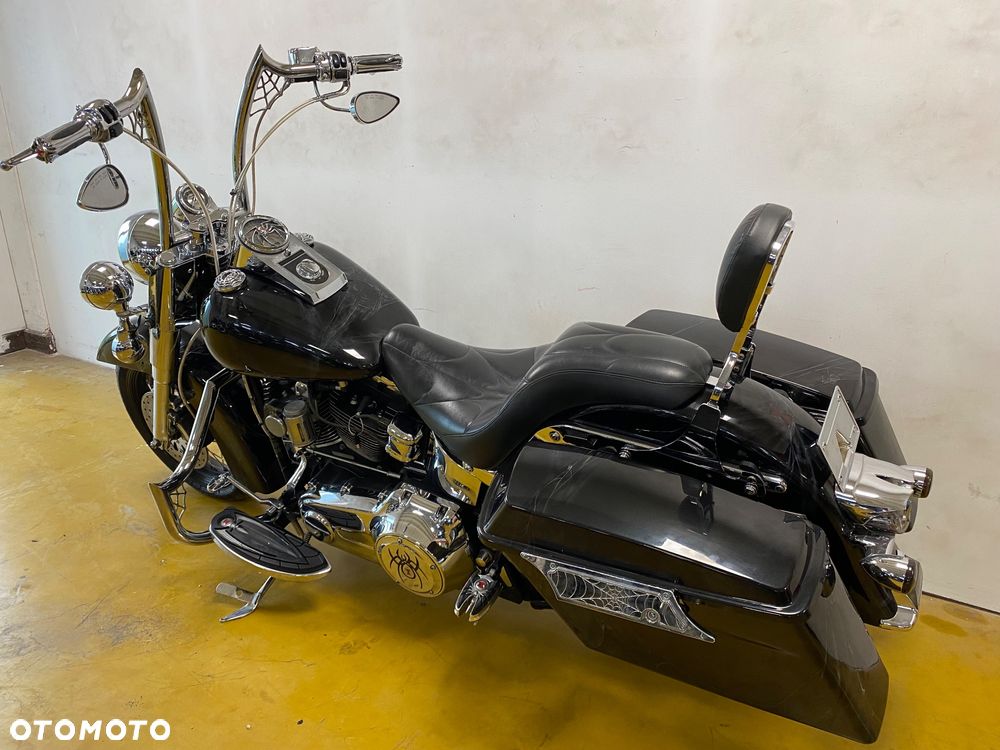 Harley-Davidson Softail Heritage Classic - 11