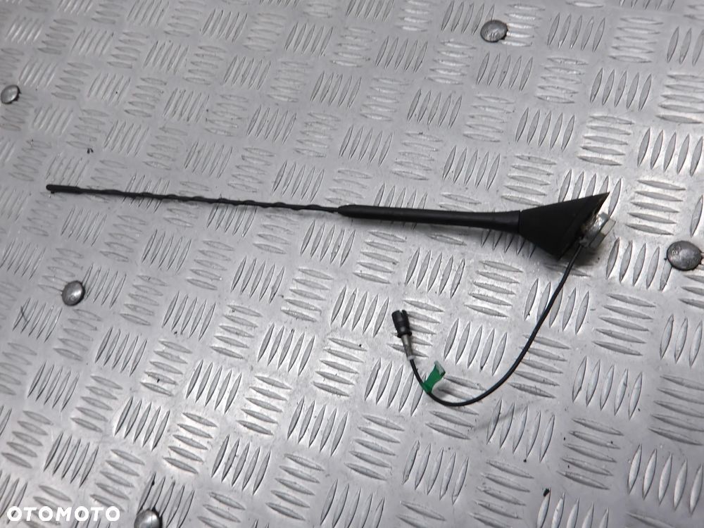 SKODA FABIA II 10-14 1.2 TDI HB ANTENA DACHOWA - 2