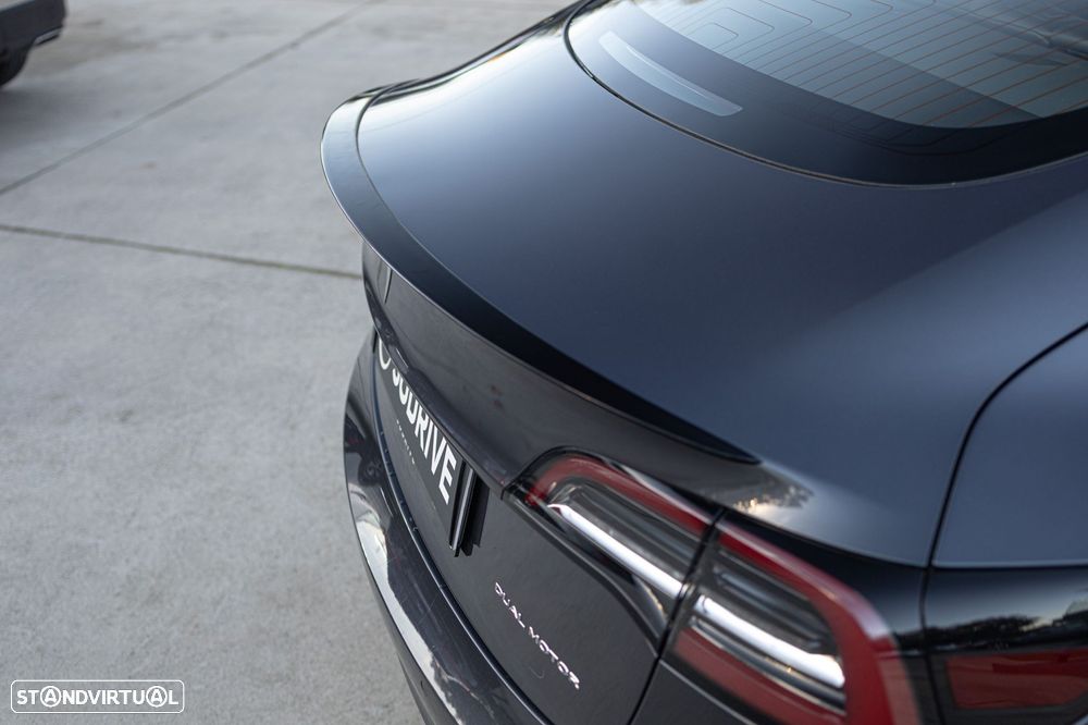 Tesla Model 3 Long-Range Dual Motor AWD - 27