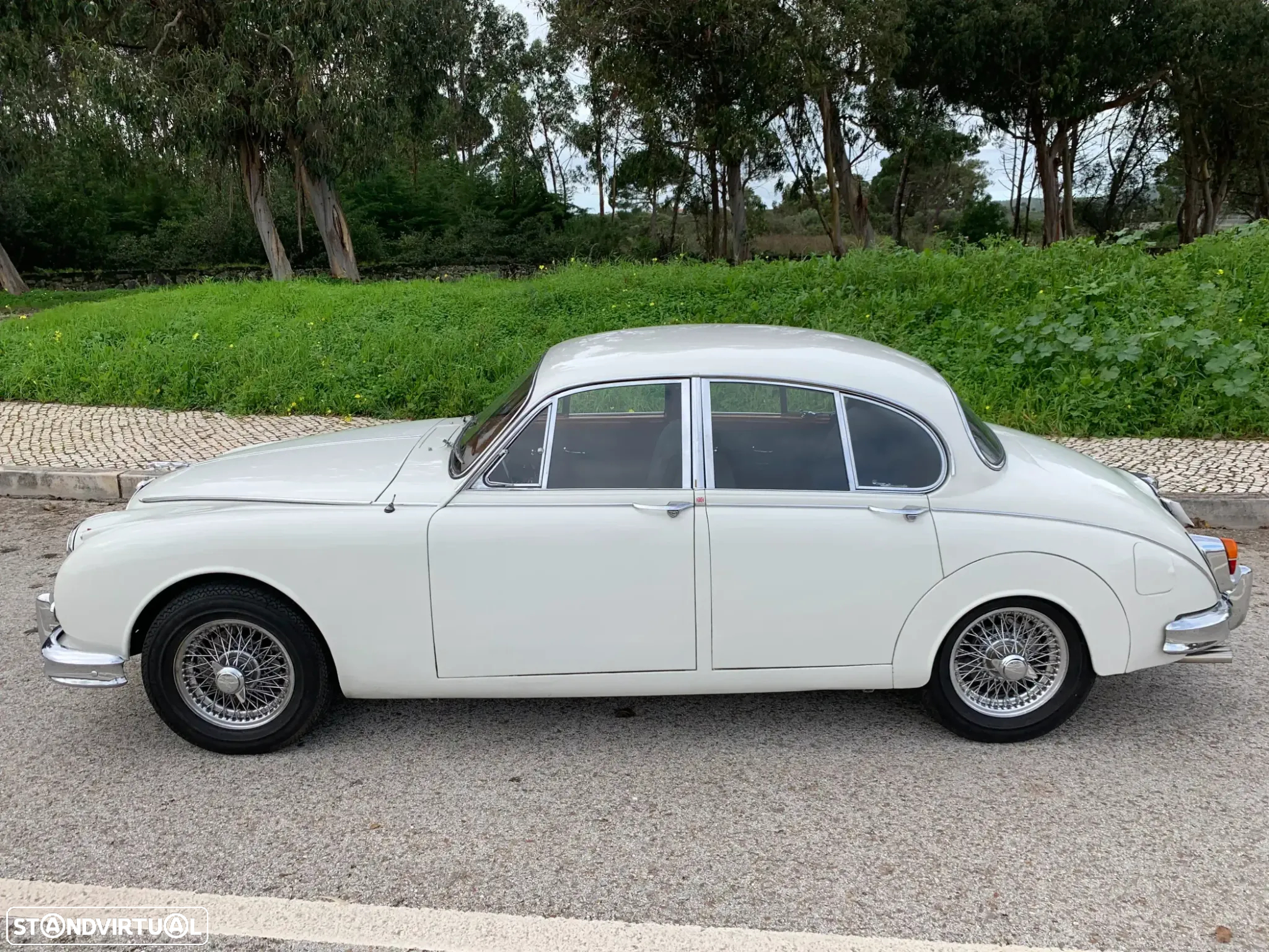 Jaguar MK II - 14