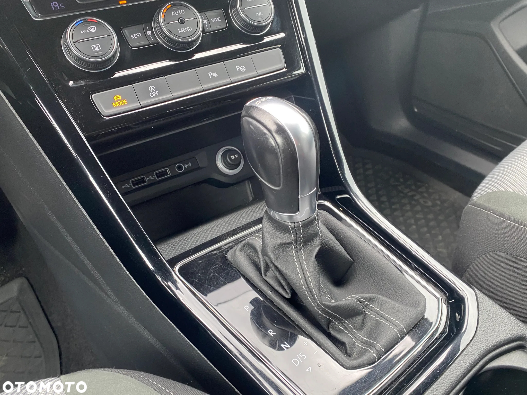 Volkswagen Touran 1.5 TSI EVO Highline DSG - 31