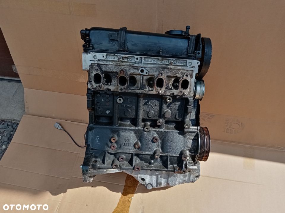 Silnik słupek VW Passat B5 FL AZM 2.0 8V - 1