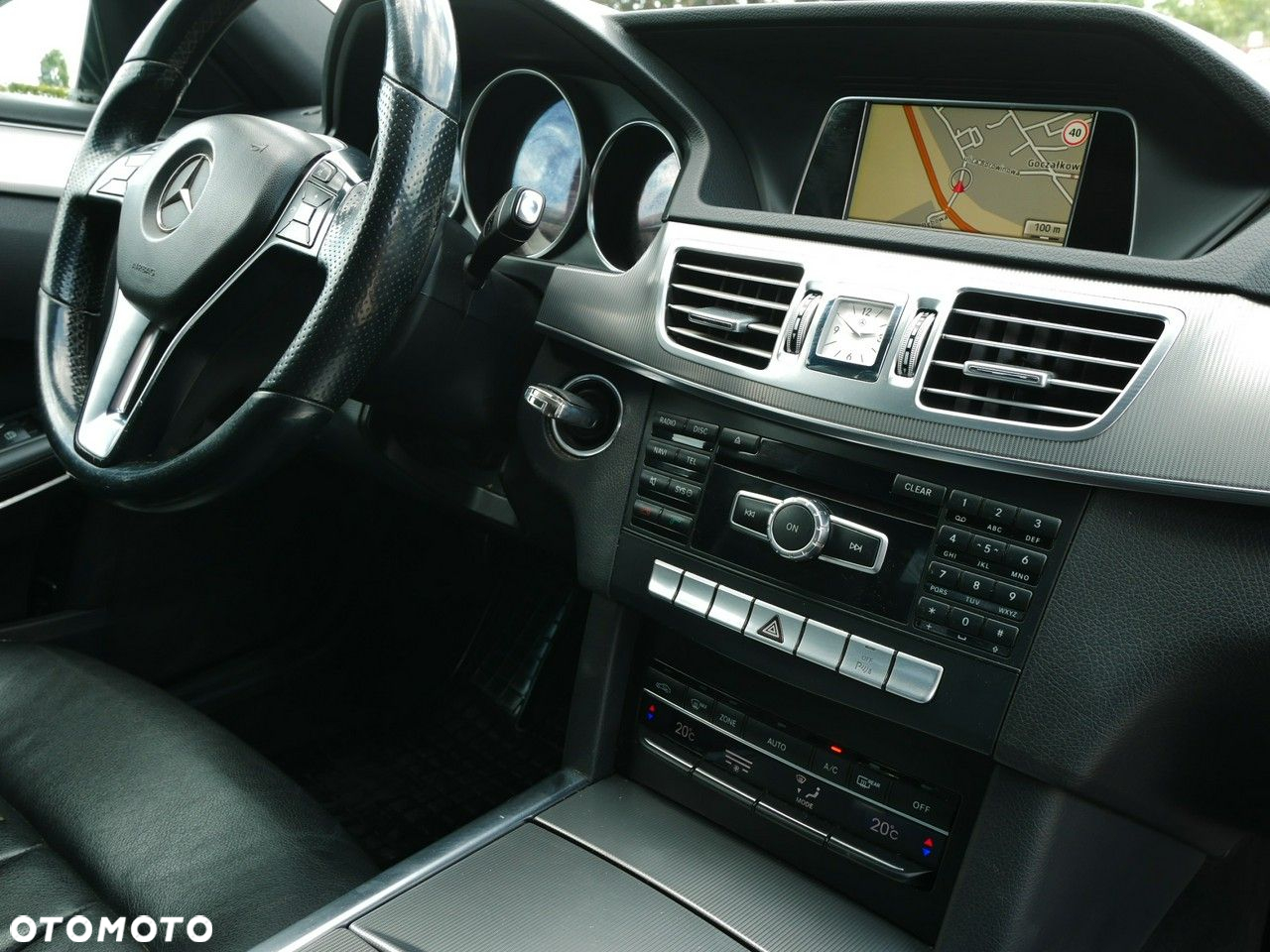 Mercedes-Benz Klasa E 300 BlueTEC HYBRID 7G-TRONIC - 19