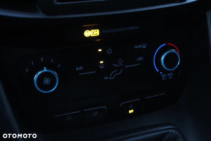 Ford TRANSIT CONNECT - 26