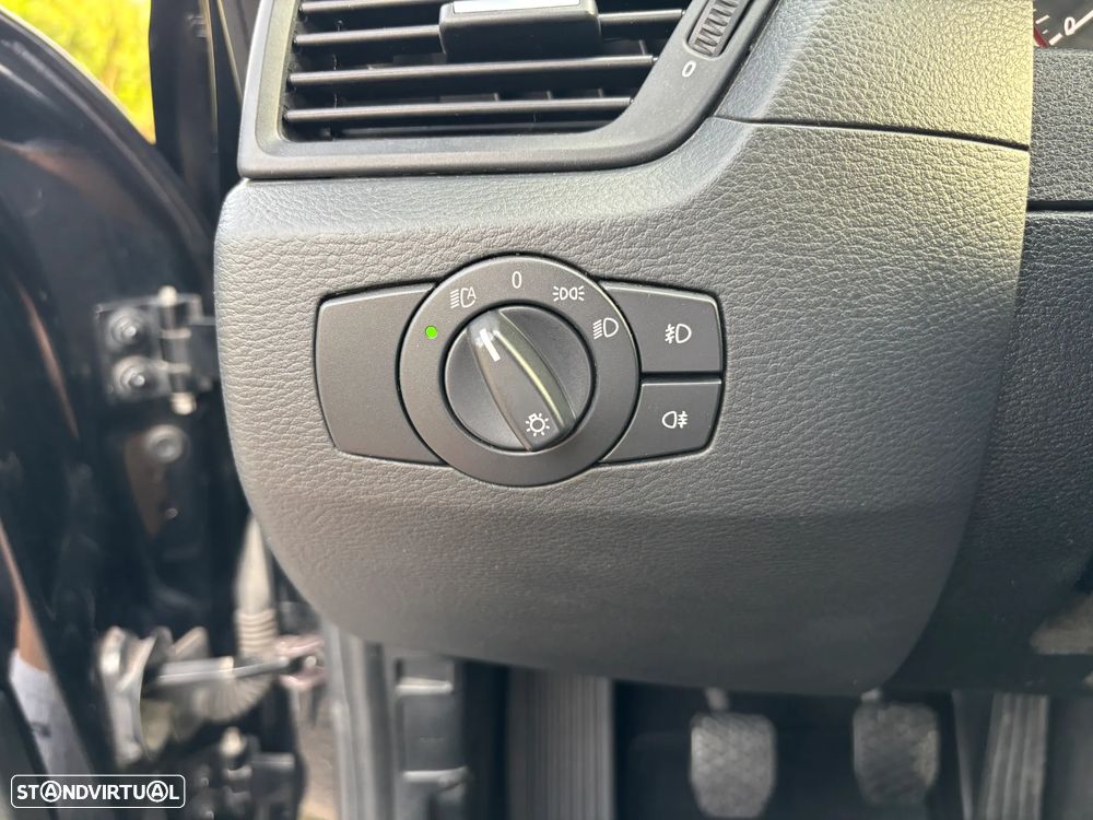 BMW X1 18 d sDrive - 13