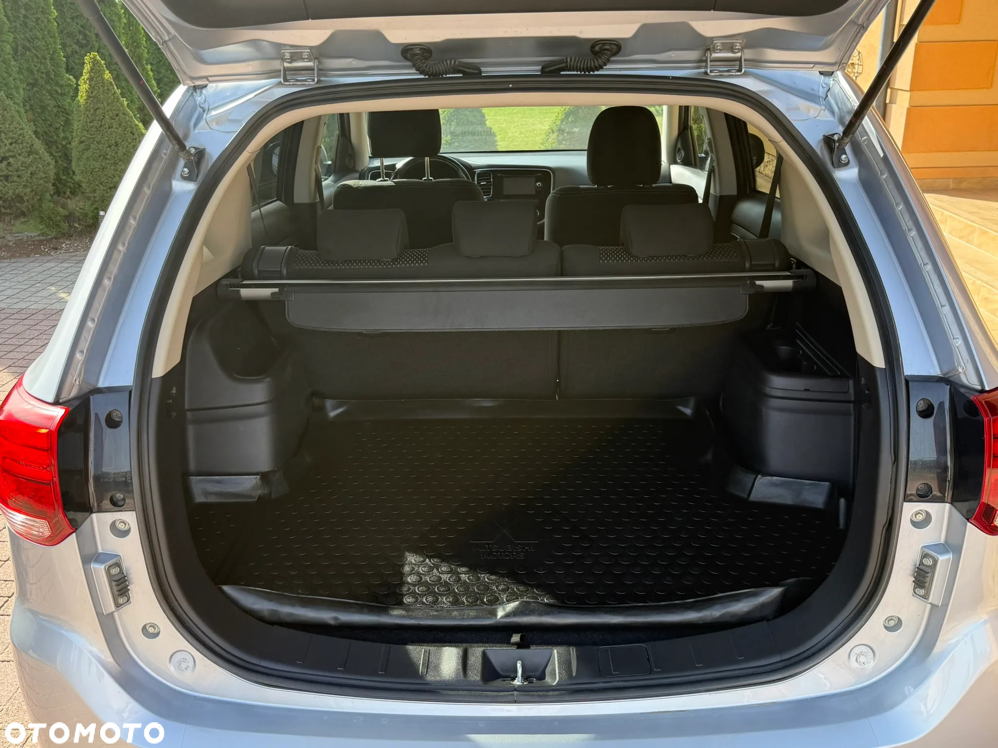 Mitsubishi Outlander 2.0 Intense 4WD CVT - 18