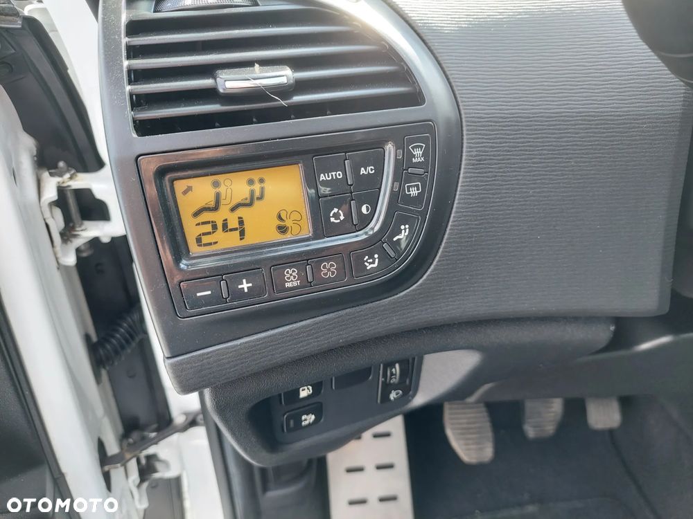 Citroën C4 Grand Picasso 1.6 HDi FAP Exclusive - 23