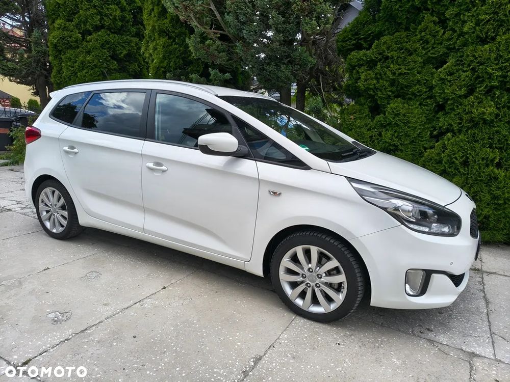 Kia Carens 1.7 CRDi 115 Dream Team Edition - 14