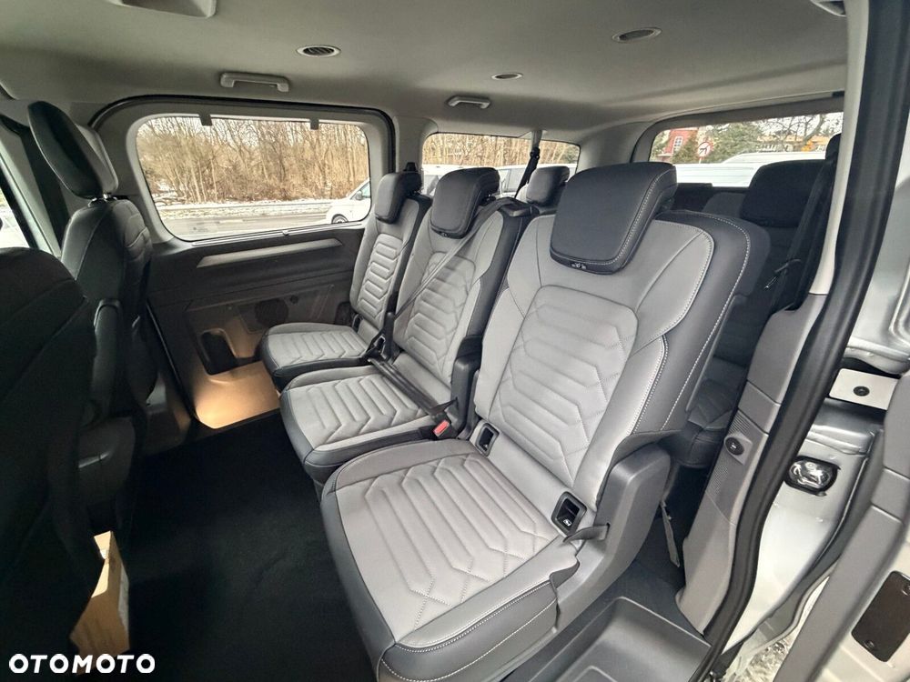 Volkswagen Nowa Caravelle Caravelle Style silnik: 2,0 l TDI 170 KM / skrzynia biegów: 8-biegowa automatyczna rozstaw osi: 3500 mm - 13