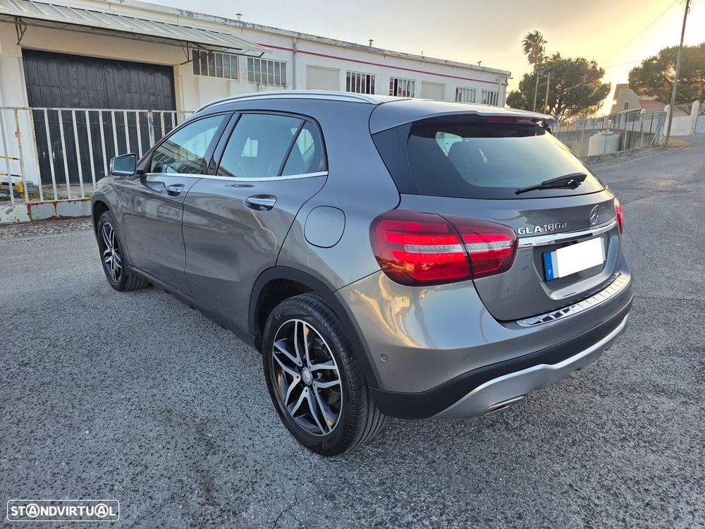 Mercedes-Benz GLA 180 d Urban - 10