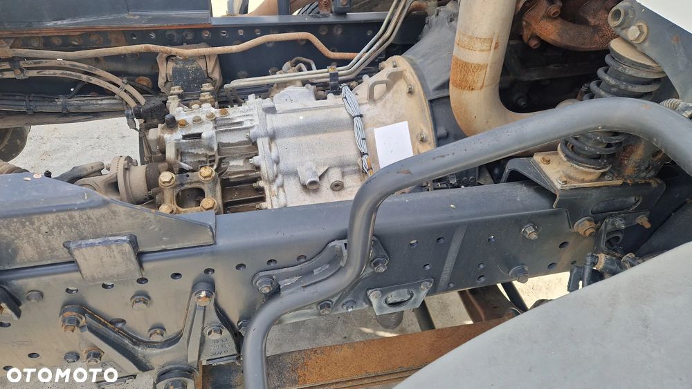 Mercedes-Benz Axor 1823 - 13