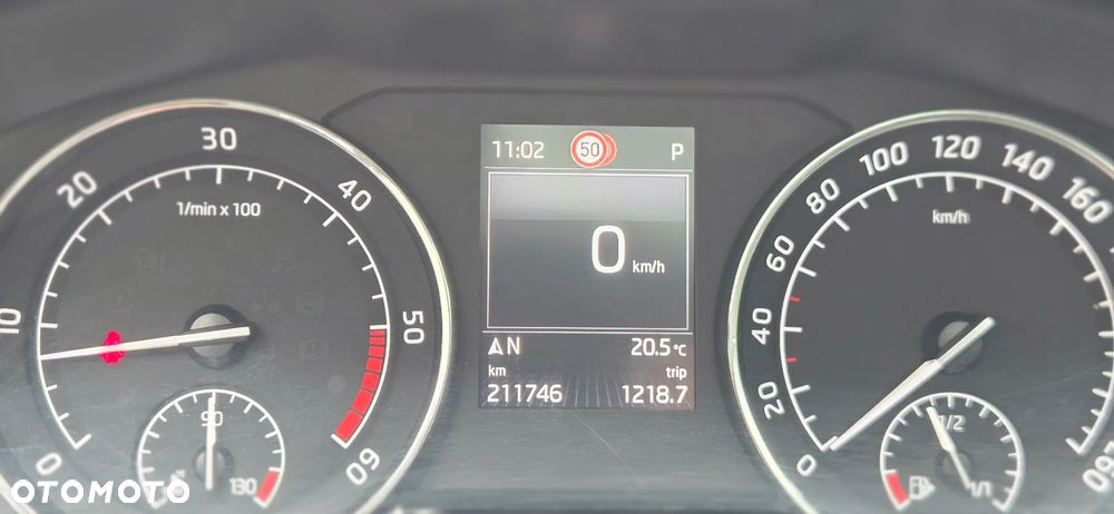 Skoda Superb 2.0 TDI Ambition DSG - 25