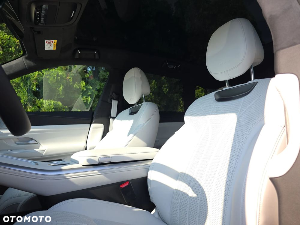 XPeng G9 94.6 kWh AWD Performance - 12