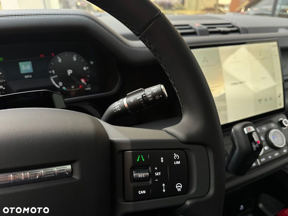 Land Rover Defender - 11