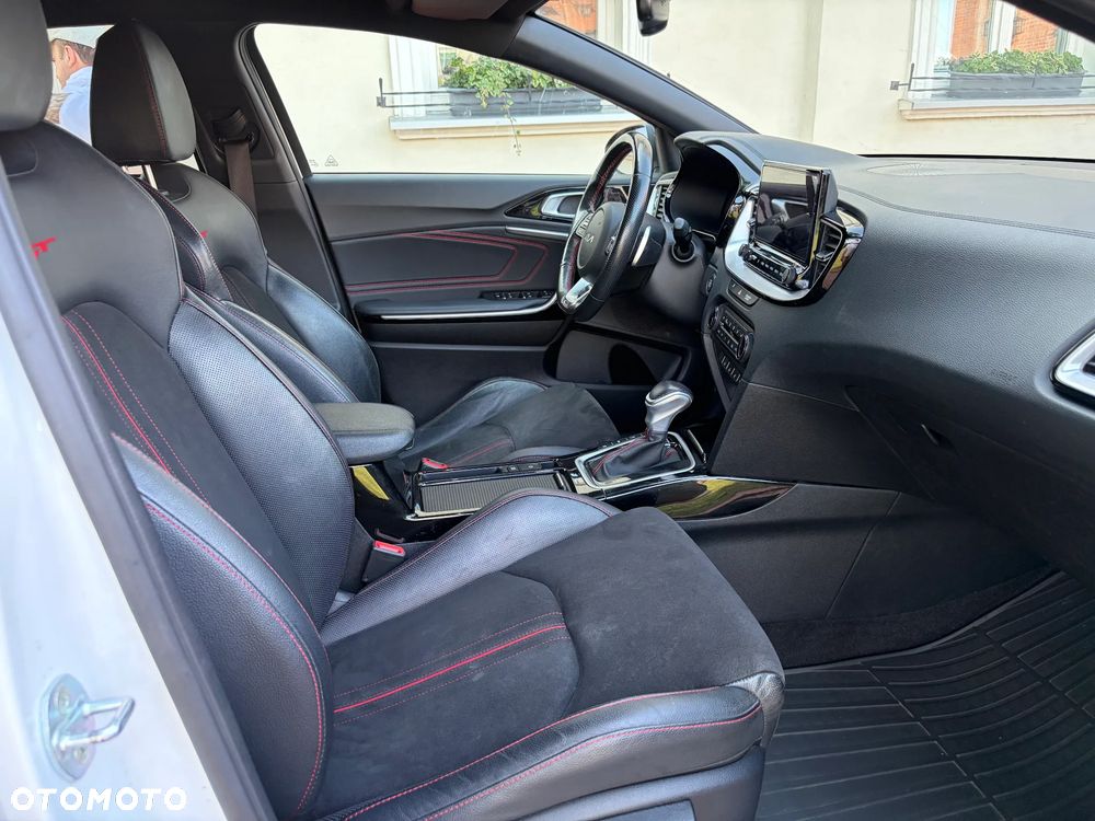 Kia ProCeed - 24