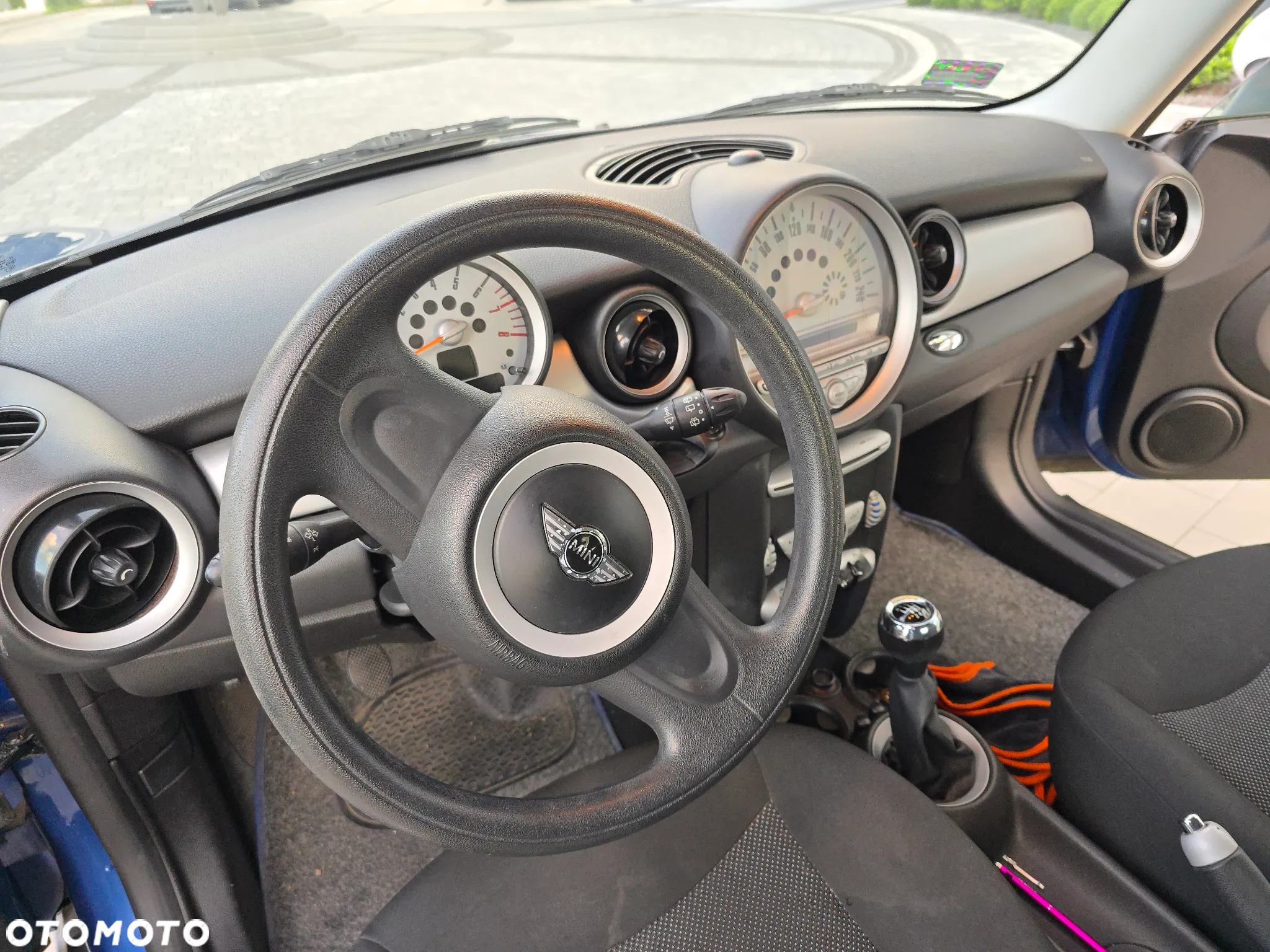 MINI Cooper Standard - 5