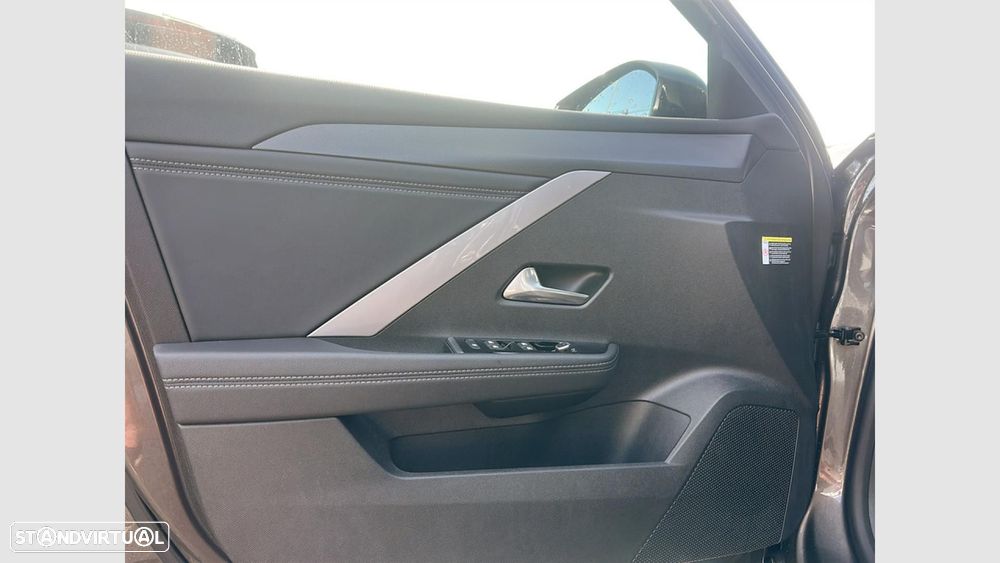 Opel Astra 1.2 T GS Line Aut. - 12