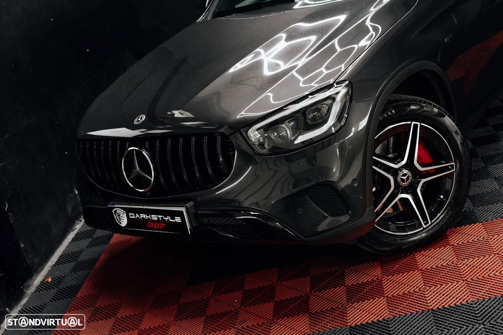 Mercedes-Benz GLC 300 e 4Matic 9G-TRONIC AMG Line - 14