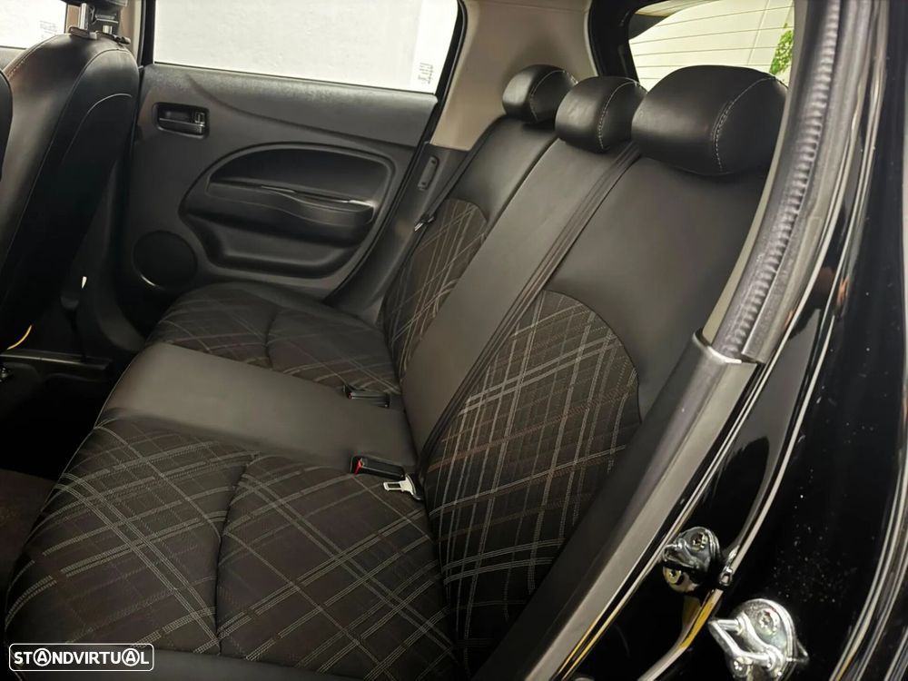 Mitsubishi Space Star 1.2 Intense CVT - 27