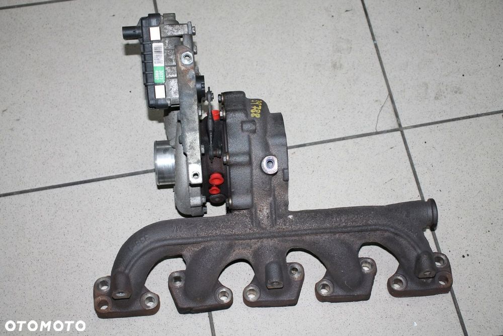 VOLVO V50 V70 XC70 XC60 D5 TURBO TURBINA 31219597 - 2