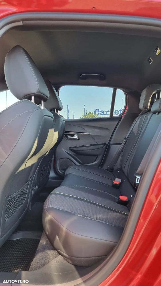 Peugeot 208 1.2 L PureTech STT EAT8 GT Line - 13