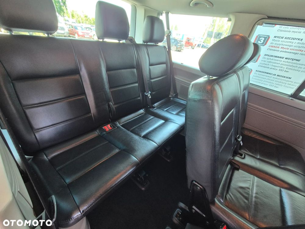 Volkswagen Caravelle - 29