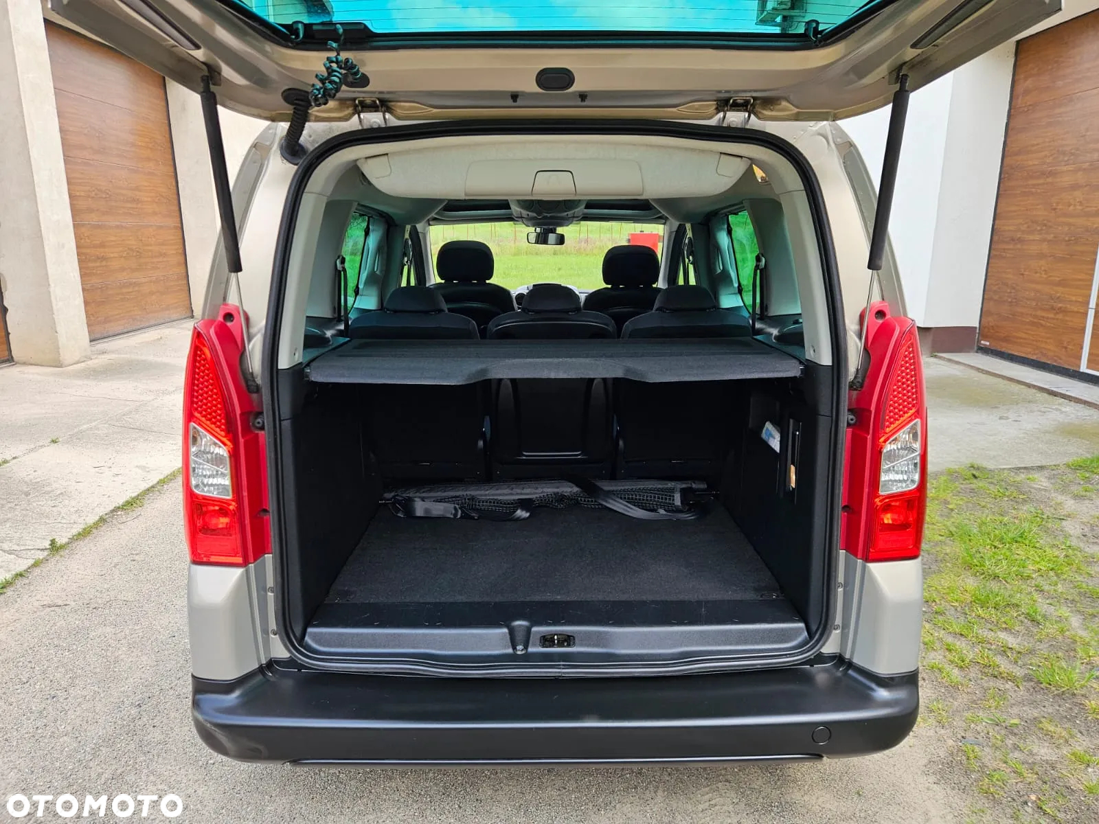 Peugeot Partner Tepee 90 Family - 11