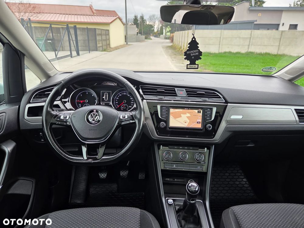 Volkswagen Touran 2.0 TDI SCR Comfortline - 11