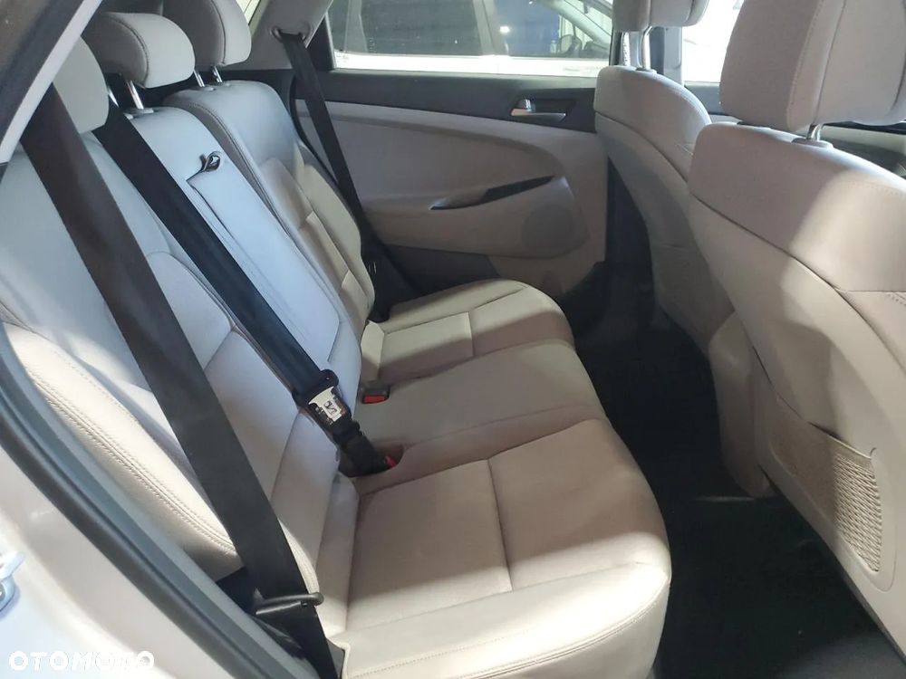 Hyundai Tucson 1.6 GDi 2WD DCT Premium - 10