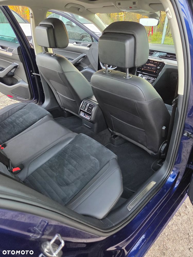 Volkswagen Passat - 14