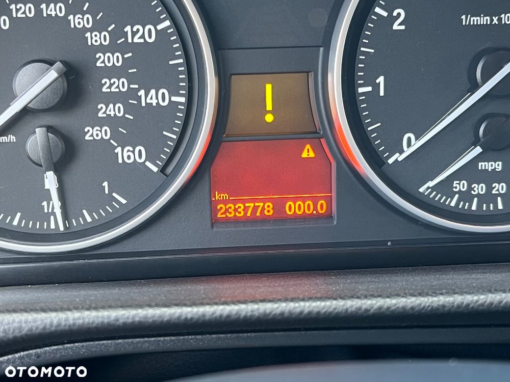 BMW Seria 3 330i Touring Edition Sport - 11