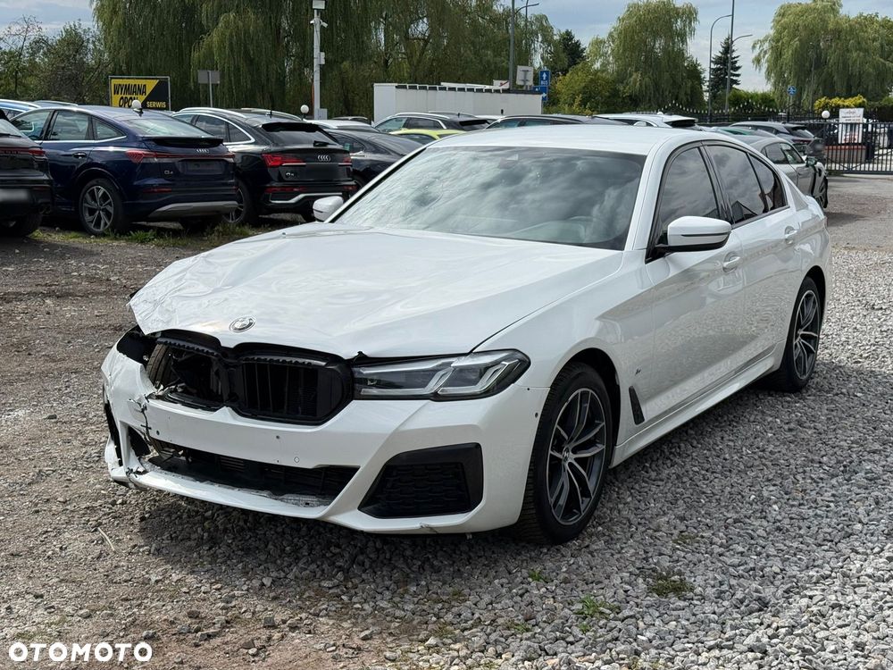 BMW Seria 5 520d xDrive MHEV M Sport sport - 4