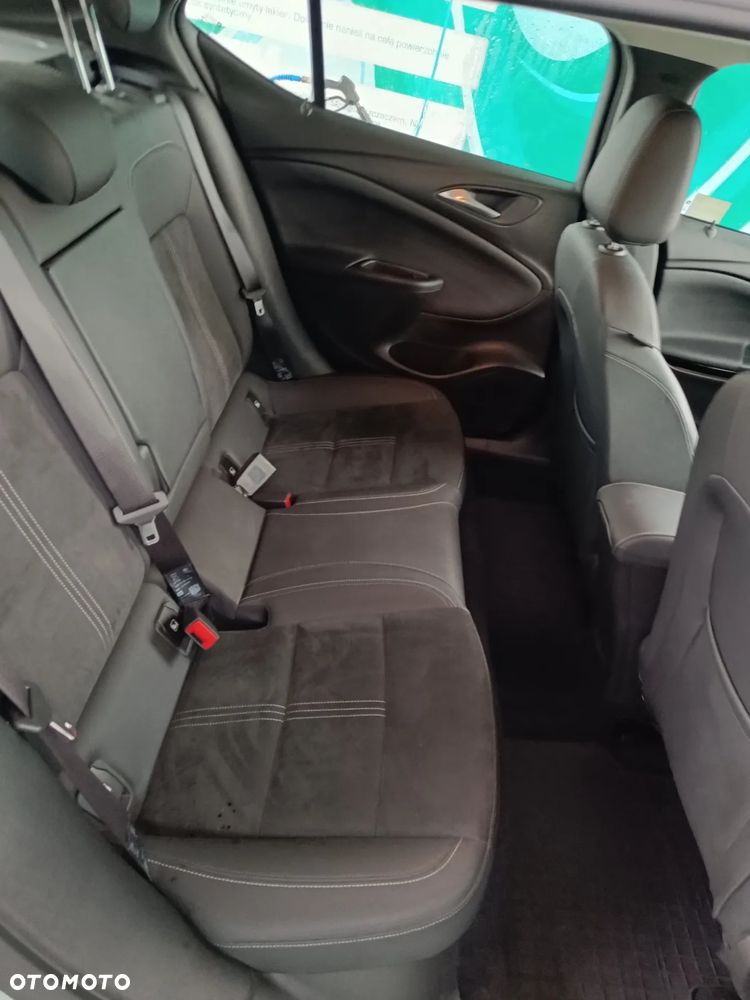 Opel Astra V 1.2 T Elegance S&S - 31