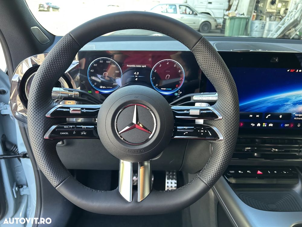 Mercedes-Benz GLB 220 4MATIC - 10