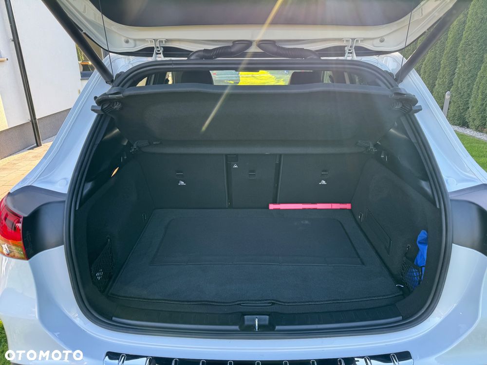 Mercedes-Benz GLA 200 AMG Line - 13