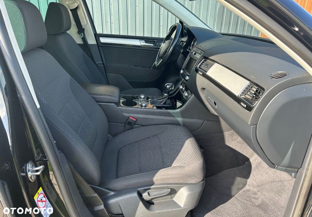 Volkswagen Touareg - 16