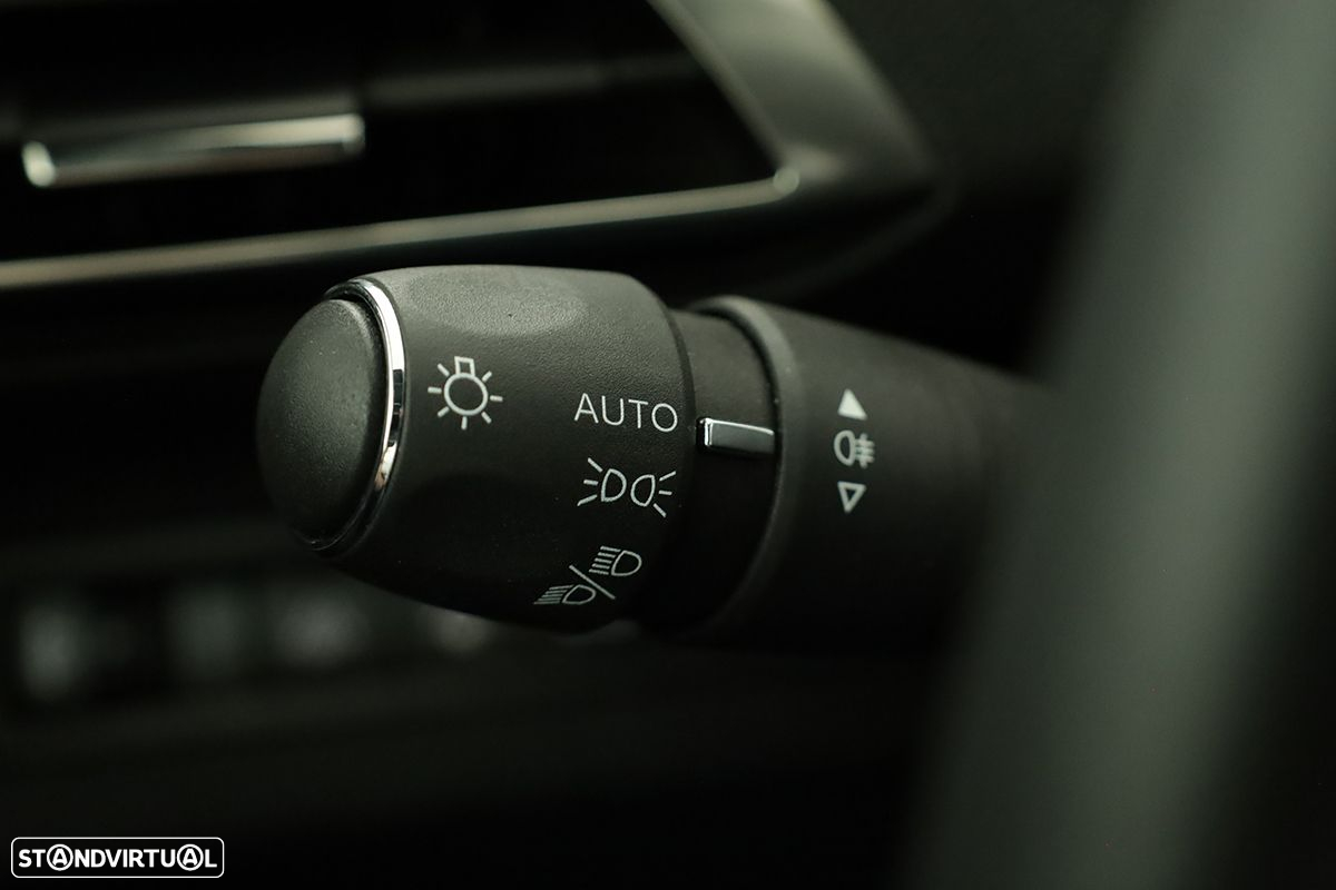 Peugeot 5008 1.2 PureTech Allure Pack EAT8 - 17