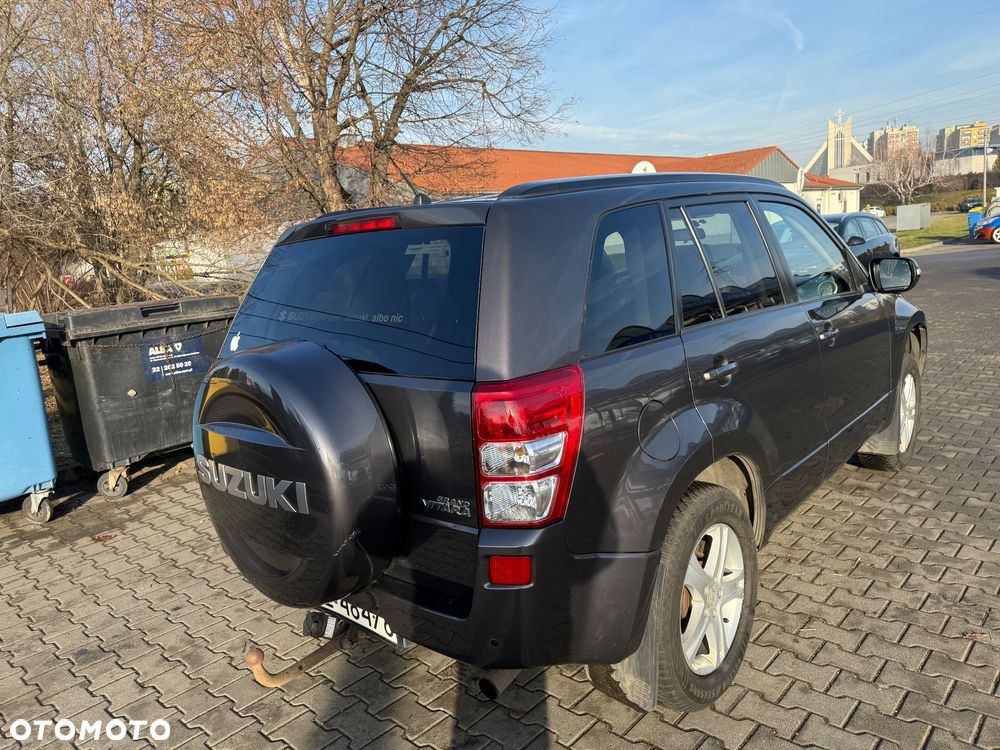 Suzuki Grand Vitara 2.4 De Luxe - 8