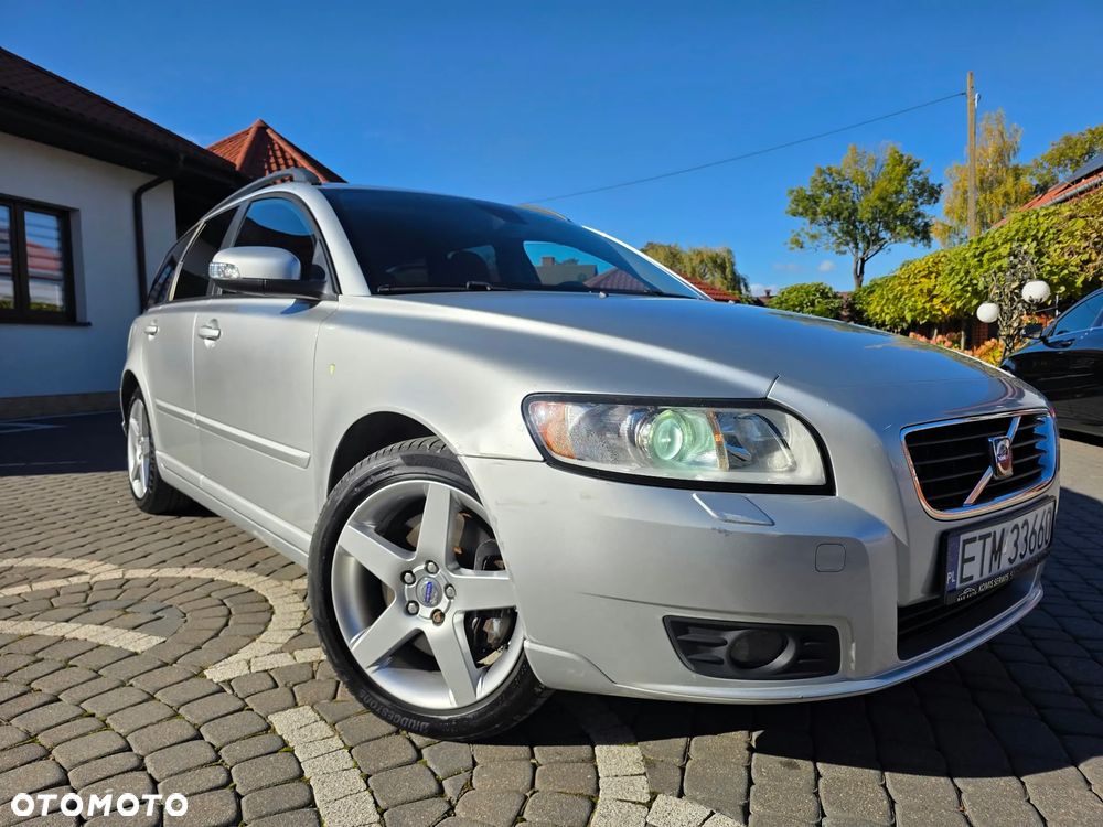 Volvo V50 - 1