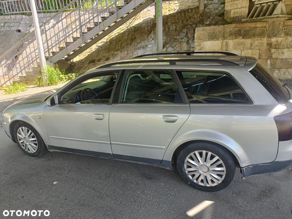 Audi A4 Avant - 4