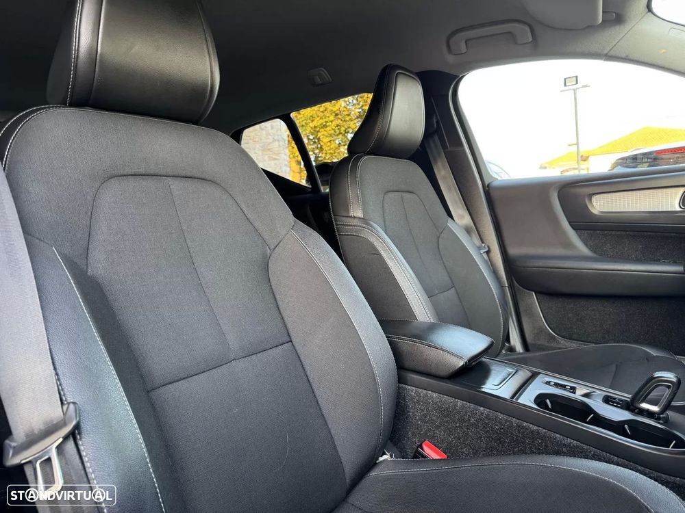 Volvo XC 40 2.0 D3 Momentum AWD Geartronic - 19