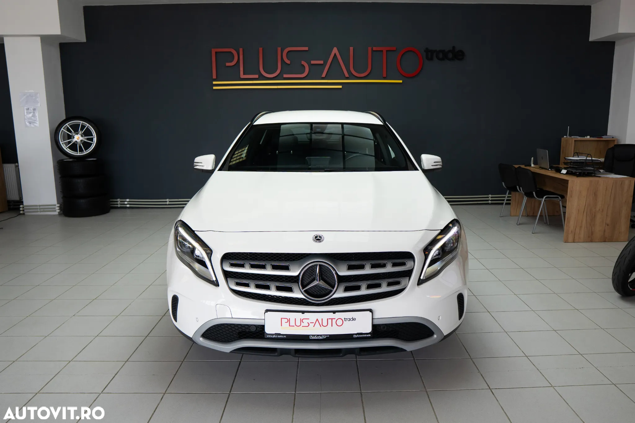 Mercedes-Benz GLA - 3