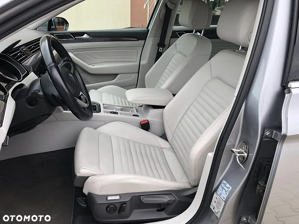 Volkswagen Passat 2.0 TDI BMT 4Mot Highline DSG - 10