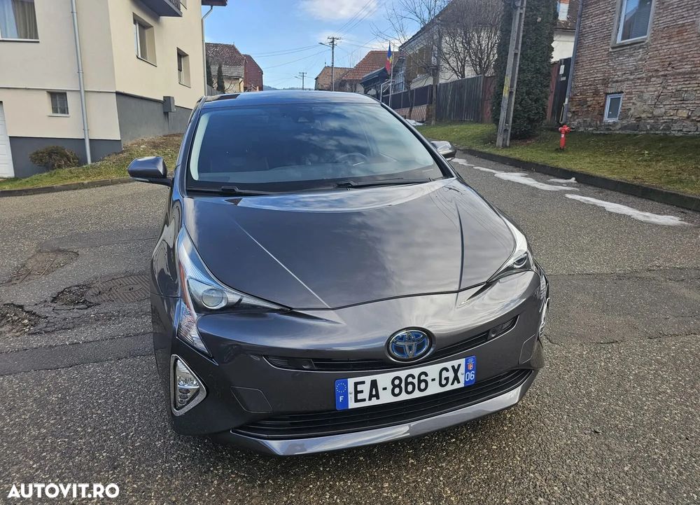 Toyota Prius Hybrid Executive - 6
