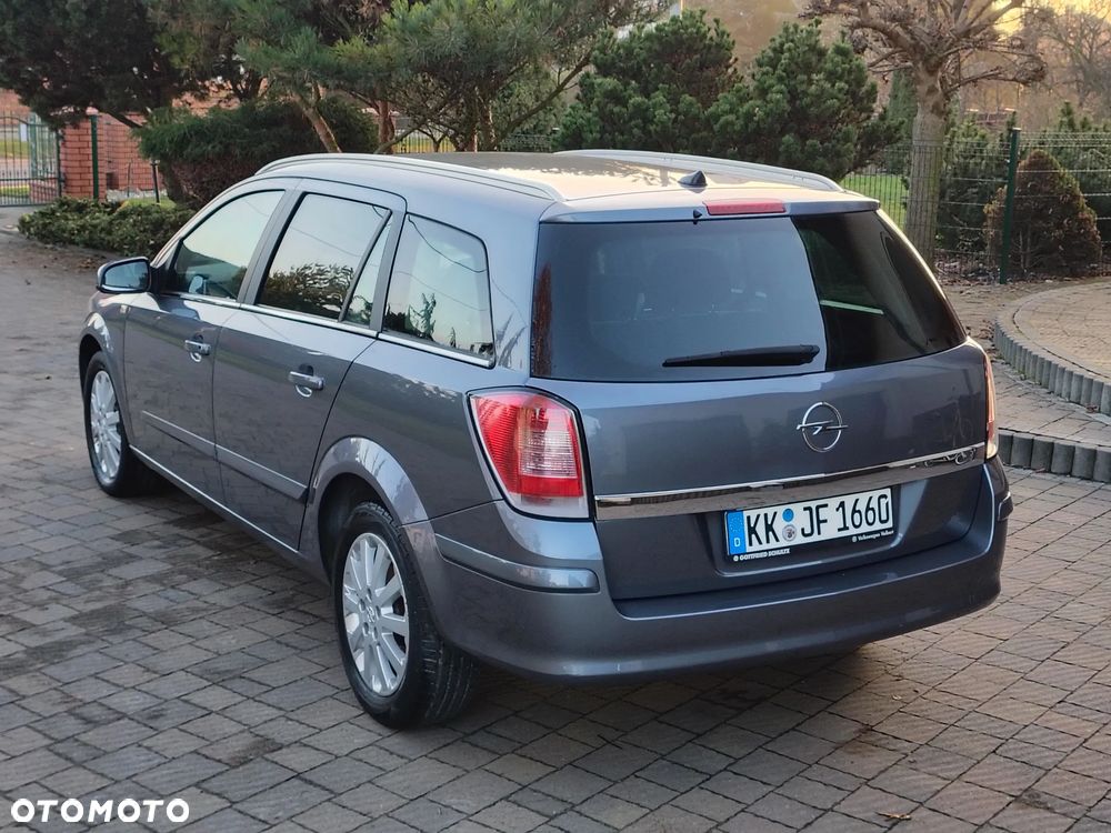 Opel Astra 1.6 Easytronic NAVI - 32