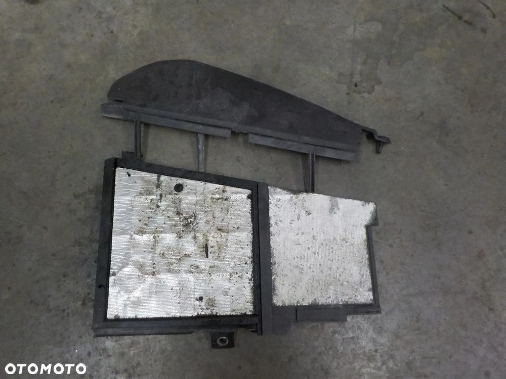 VW T5 LIFT PLASTIK OSŁONA AKUMULATORA - 1