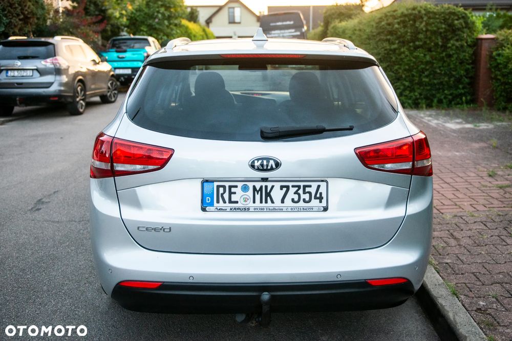 Kia Ceed 1.6 GDI DCT Vision - 13