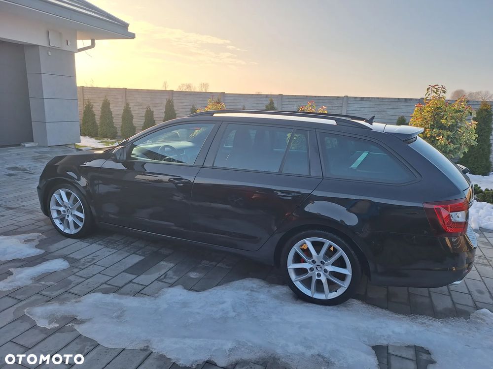 Skoda Octavia 2.0 TDI DSG RS - 10